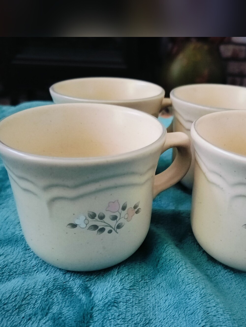 Vintage Pfaltzgraff "April" Pattern Stoneware Coffee Mugs - Set of 4